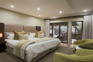 ヨハネスブルグ：2日間の4つ星ピラネスバーグサファリ