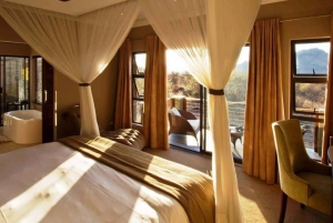 ヨハネスブルグ：2日間の4つ星ピラネスバーグサファリ