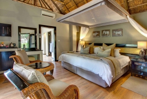 ヨハネスブルグ：2日間の4つ星ピラネスバーグサファリ