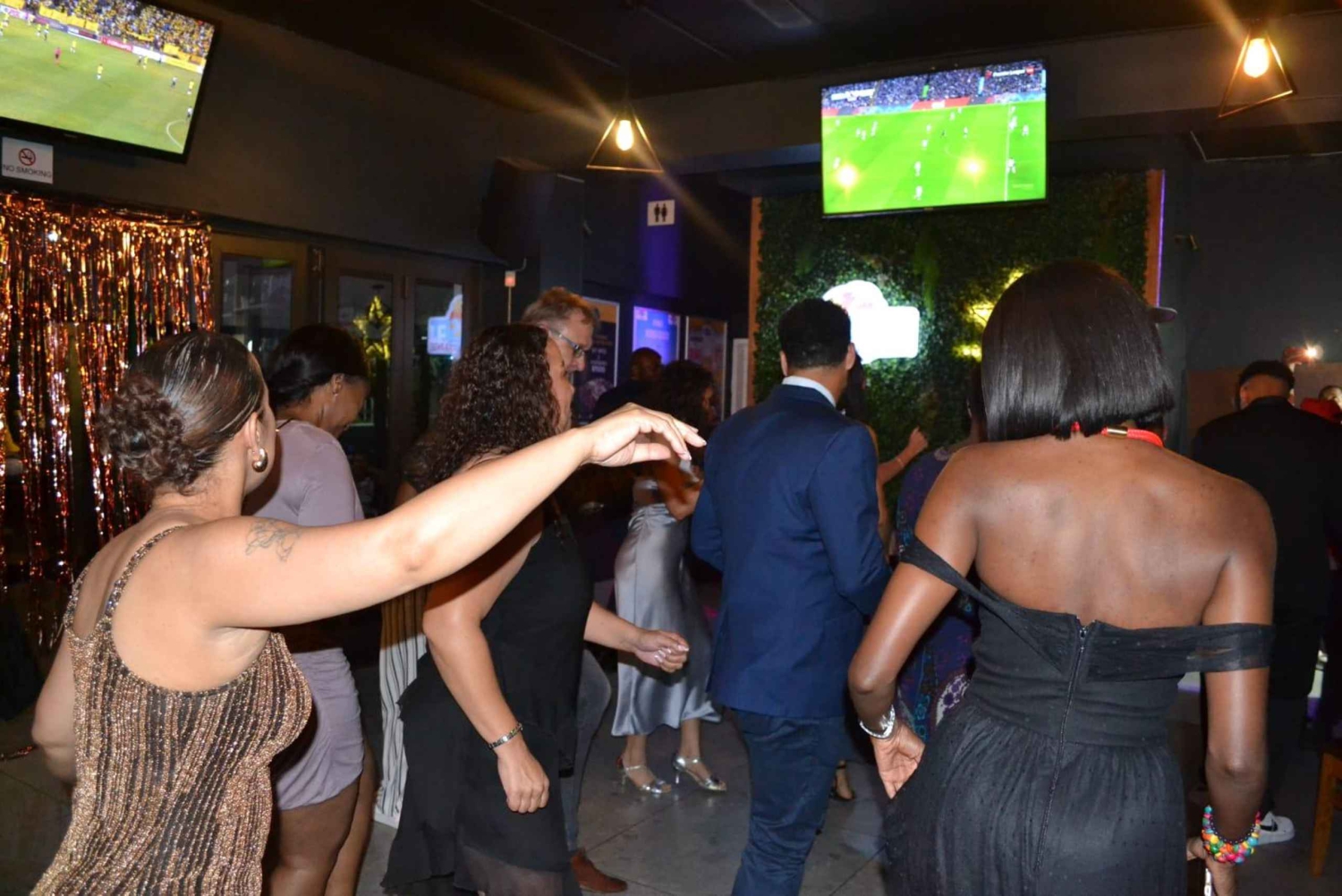 Йоханнесбург: Бар на крыше, ужин и клубная жизнь (Amapiano)