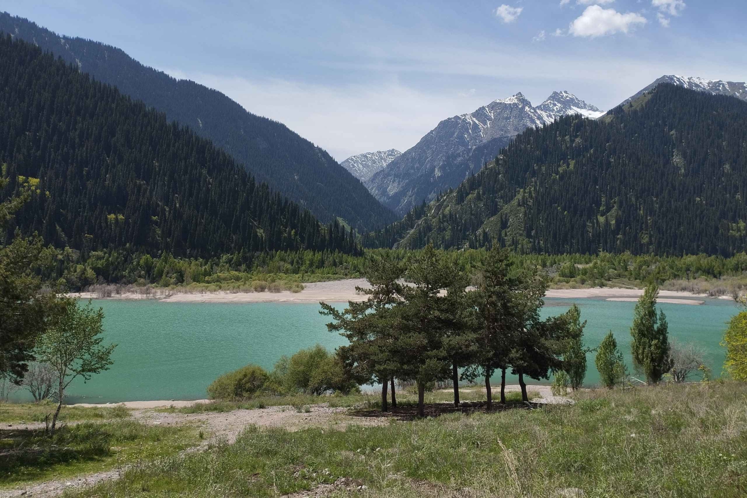 Almaty: excursión de un día al lago Issyk y a la cascada del desfiladero de Turgen