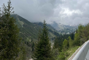 アルマトイシムブラク、メデウ、コクトベ日帰りツアー