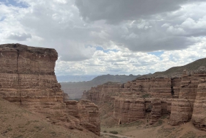 De Almaty: Excursão ao Charyn Canyon com os lagos Kolsay e Kaindy