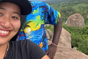 Randonnée historique à Kit-Mikayi