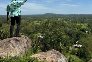 Randonnée historique à Kit-Mikayi
