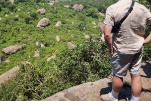 Randonnée historique à Kit-Mikayi