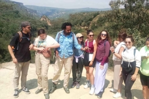 Групповая однодневная экскурсия в заповедник Хеллс-Гейт и к озеру Найваша