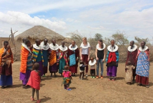 Passeio pela vila tradicional de Maasai