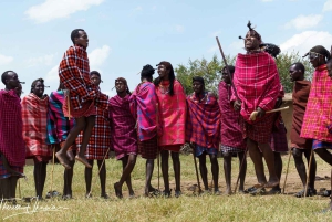 Passeio pela vila tradicional de Maasai