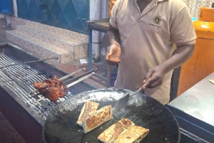 Mombasa efter mörkrets inbrott: Ölprovning och pubrunda