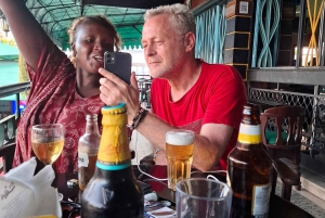 Mombasa efter mörkrets inbrott: Ölprovning och pubrunda