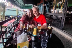 Mombasa efter mörkrets inbrott: Ölprovning och pubrunda