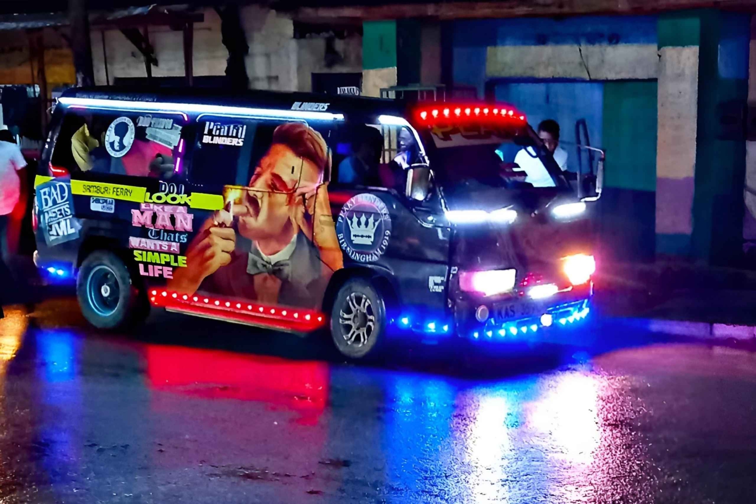 Mombasa Bar Crawl und Matatu Erlebnis! Abholung von Diani
