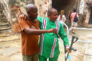 モンバサ：フォート・イエス、旧市街、スパイスマーケット、シヴァ寺院、トゥクトゥクに乗る