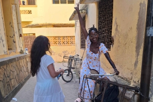 モンバサ：フォート・イエス、旧市街、スパイスマーケット、シヴァ寺院、トゥクトゥクに乗る