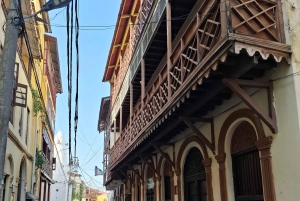 モンバサ：フォート・イエス、旧市街、スパイスマーケット、シヴァ寺院、トゥクトゥクに乗る