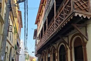 モンバサ：フォート・イエス、旧市街、スパイスマーケット、シヴァ寺院、トゥクトゥクに乗る