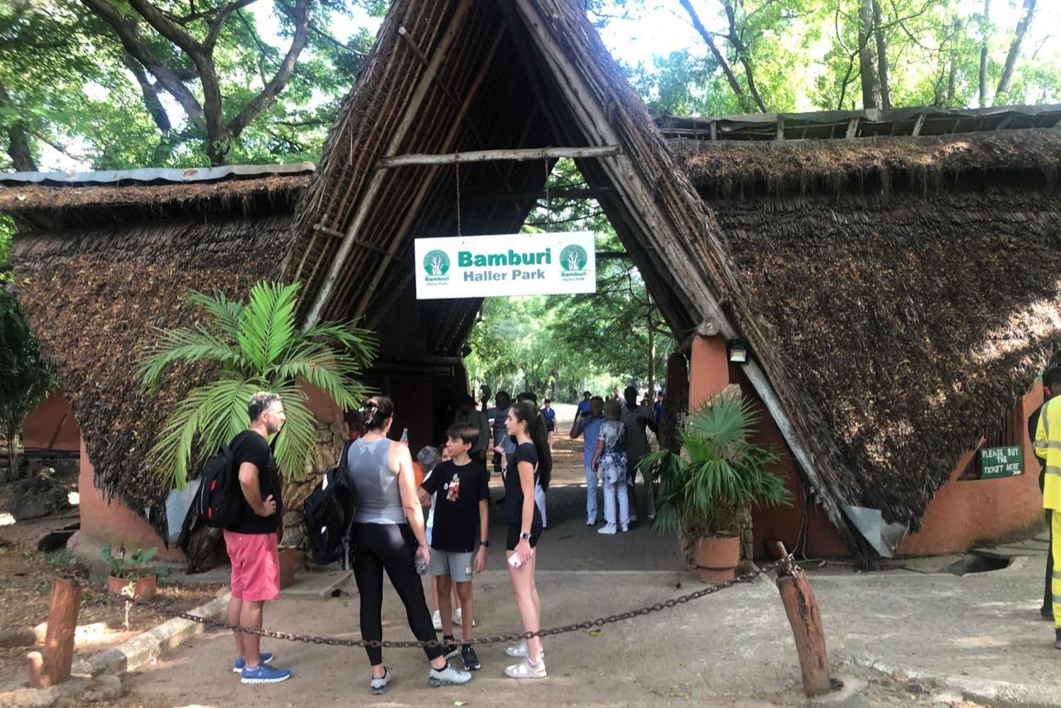 Mombasa heldagsutflykt - Fort Jesus och Haller park.