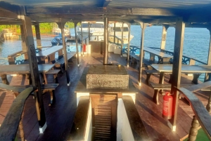 モンバサのムトワパ・クリーク：穏やかな海でのボートツアー、サンセットクルーズをお楽しみください