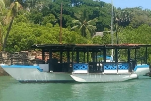 モンバサのムトワパ・クリーク：穏やかな海でのボートツアー、サンセットクルーズをお楽しみください