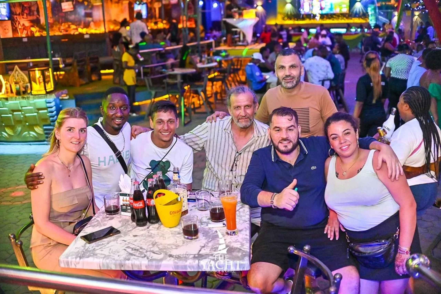 モンバサ：ホテル送迎付きムトワパ・ナイトライフツアー