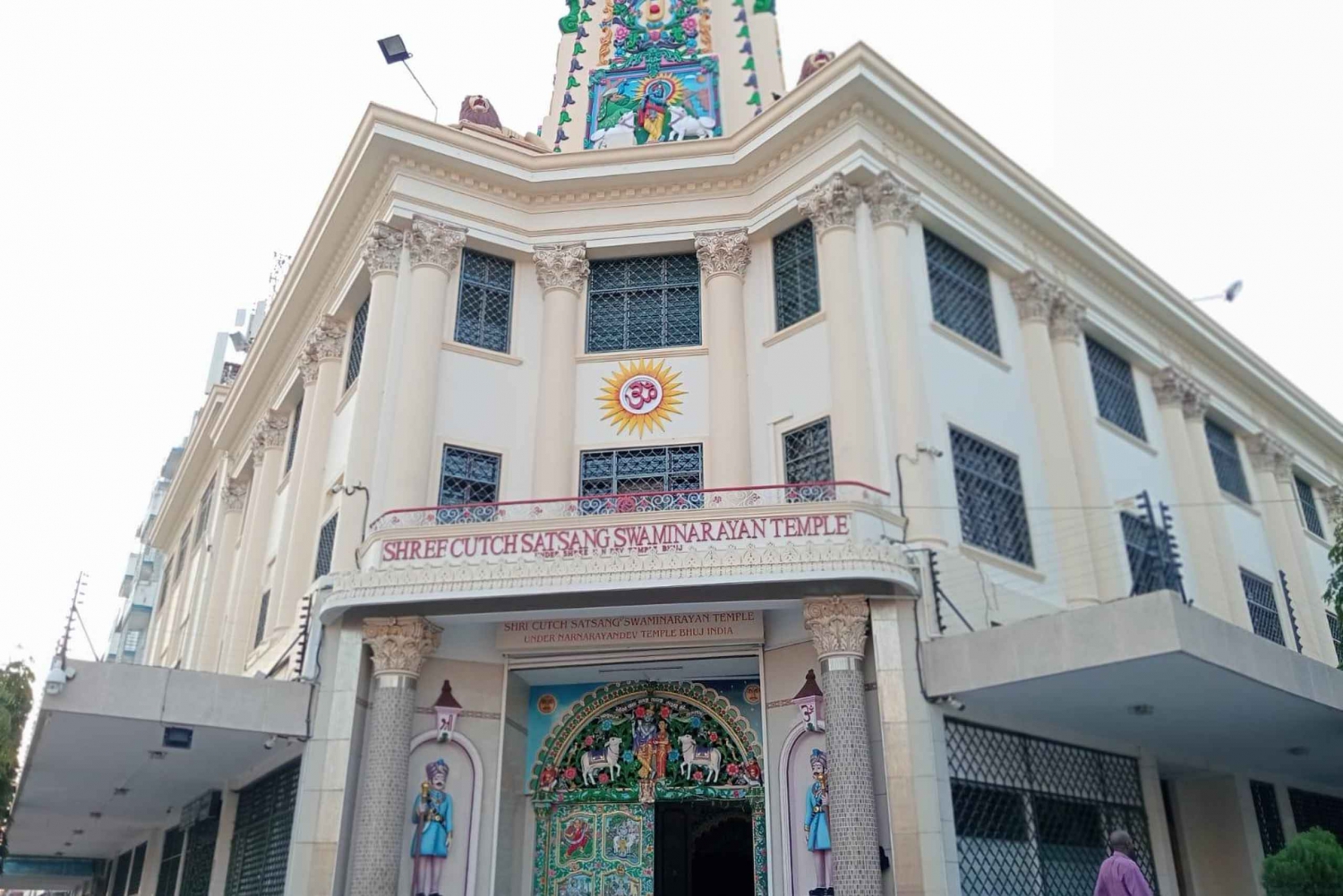 МОМБАСА: Форт-Иисус, Старый город, страусы, антилопы, жирафы, ориксы, дикая природа