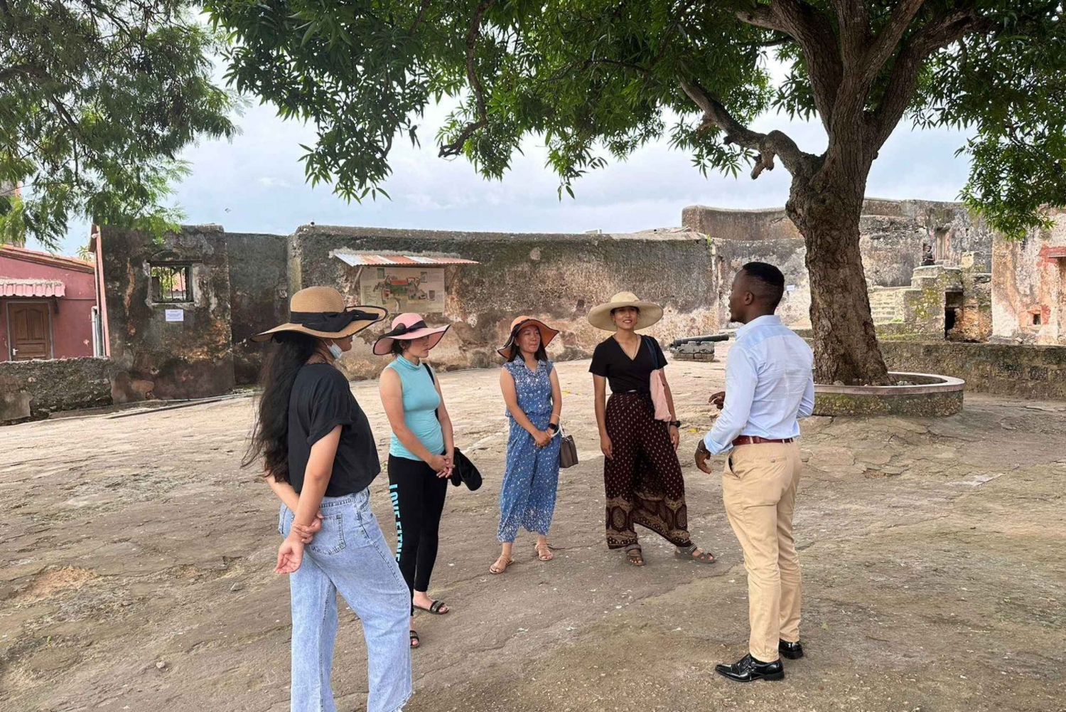 Пешеходная экскурсия по Момбасе