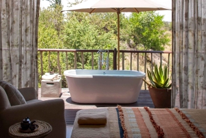 Nairobi: 9-Day Safari and Beach Holiday with Accommodation