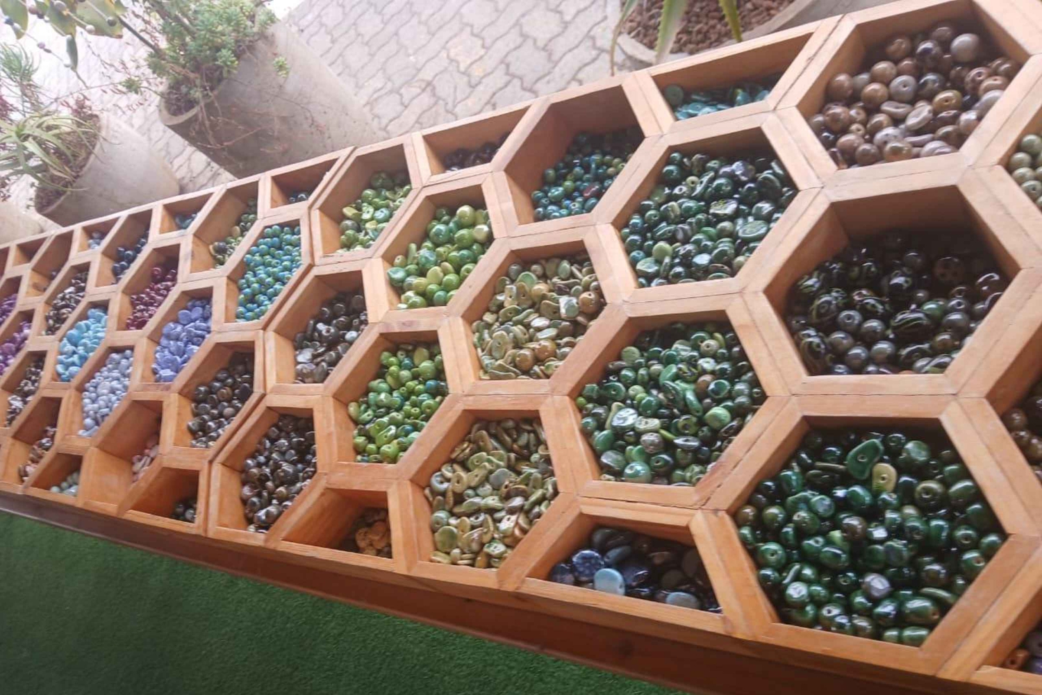 Nairobi: Wycieczka po fabryce koralików z odbiór i kawą