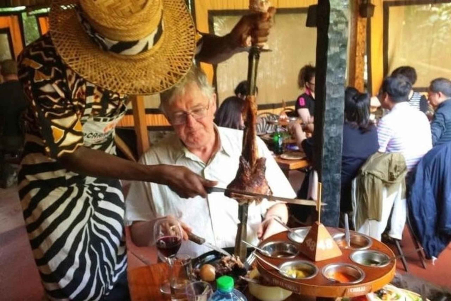 ナイロビカーニヴォア・レストランでのランチまたはディナー体験