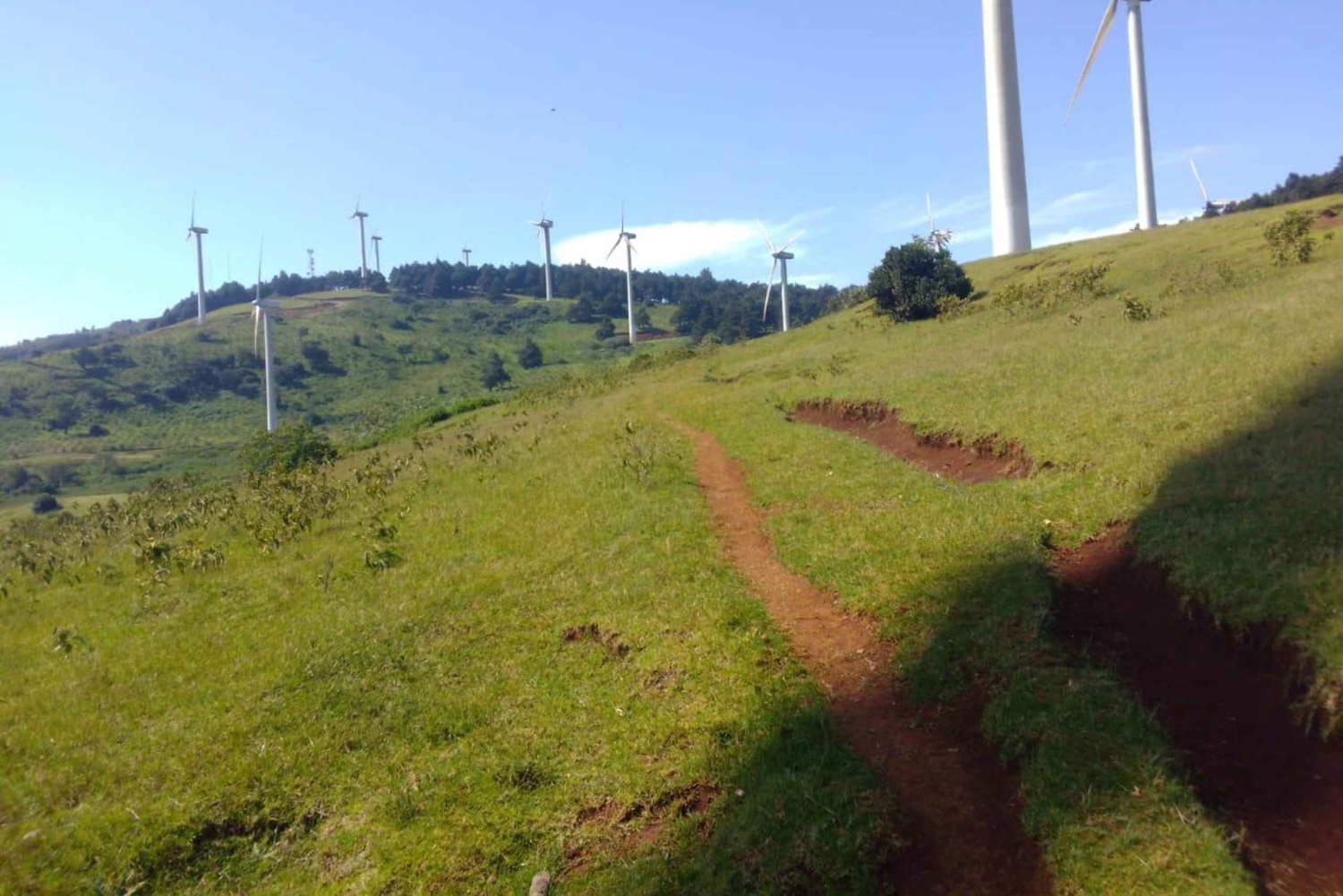 Nairobi: Ngong Hills Hiking and Zip Lining Tour
