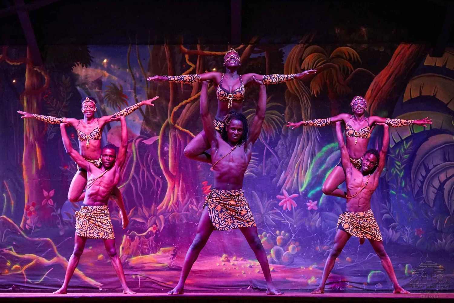 Safari Park Hotel - Esperienza di spettacolo e cena a Nairobi