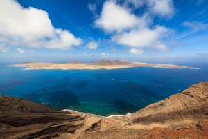 Lanzarote: Roundtrip Ferry Transfer to La Graciosa