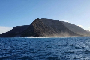 Lanzarote: Roundtrip Ferry Transfer to La Graciosa