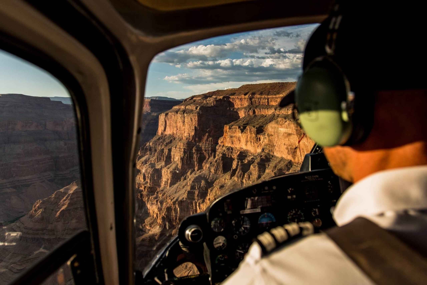 Grand Canyon: Fly under kanten og videre med helikoptertur