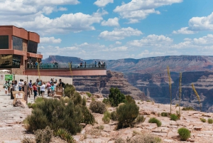 Las Vegas: Grand Canyon West & Hoover Dam Tour with Meals