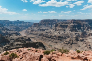 Las Vegas: Grand Canyon West & Hoover Dam Tour with Meals