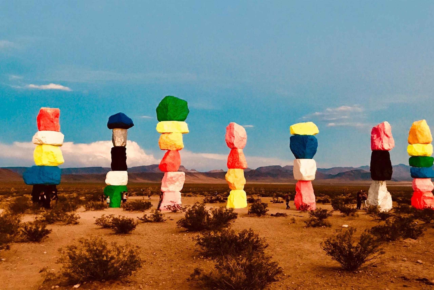 Las Vegas: Mojave, Red Rock Sign and 7 Magic Mountains Tour
