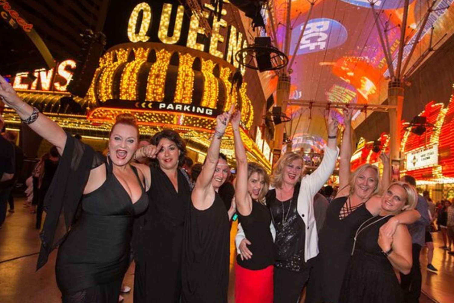 Las Vegasissa: Samppanjaa: Yksityinen bilebussikierros Vegas Stripillä w samppanjaa