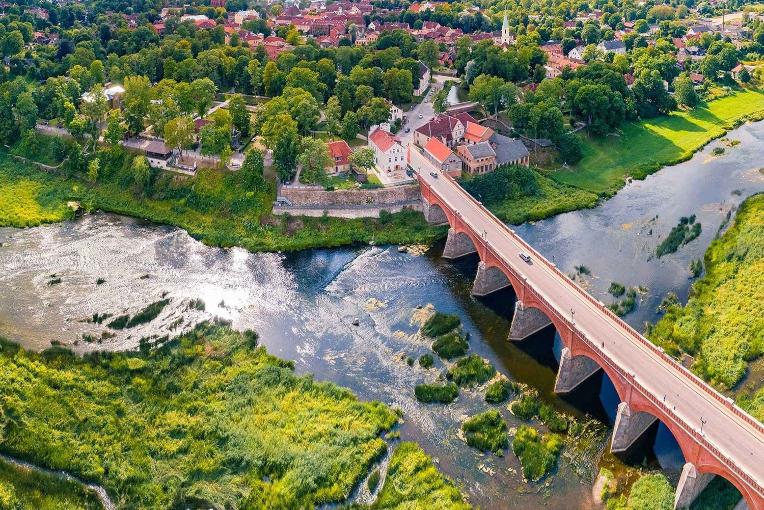 From Riga: Kuldiga UNESCO, Waterfall & Wine Day Trip