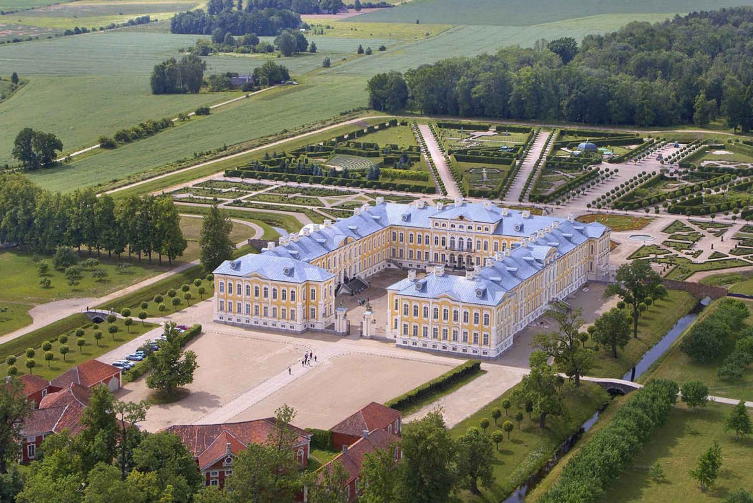 Riika: Rundale, Bauska ja Ristien kukkula Yksityinen linnakierros