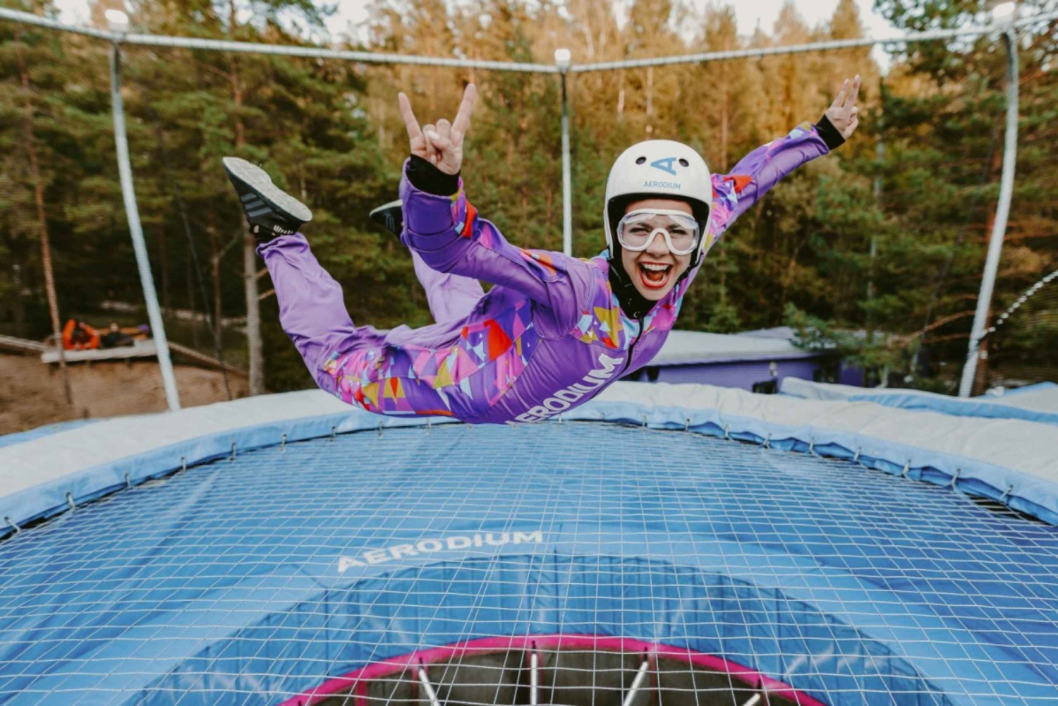 Полет в свободном падении: опыт в аэродинамической трубе Aerodium в Латвии