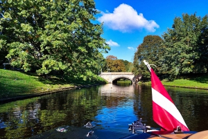 Riga: Private Boat Tour City Canal and Daugava