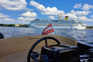 Riga: Private Boat Tour City Canal and Daugava