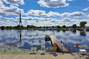 Riga: Private Boat Tour City Canal and Daugava