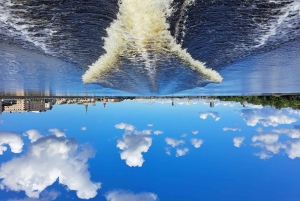 Riga: Private Boat Tour City Canal and Daugava