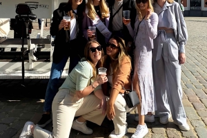 Ryga: Prosecco Bike & Pub Crawl