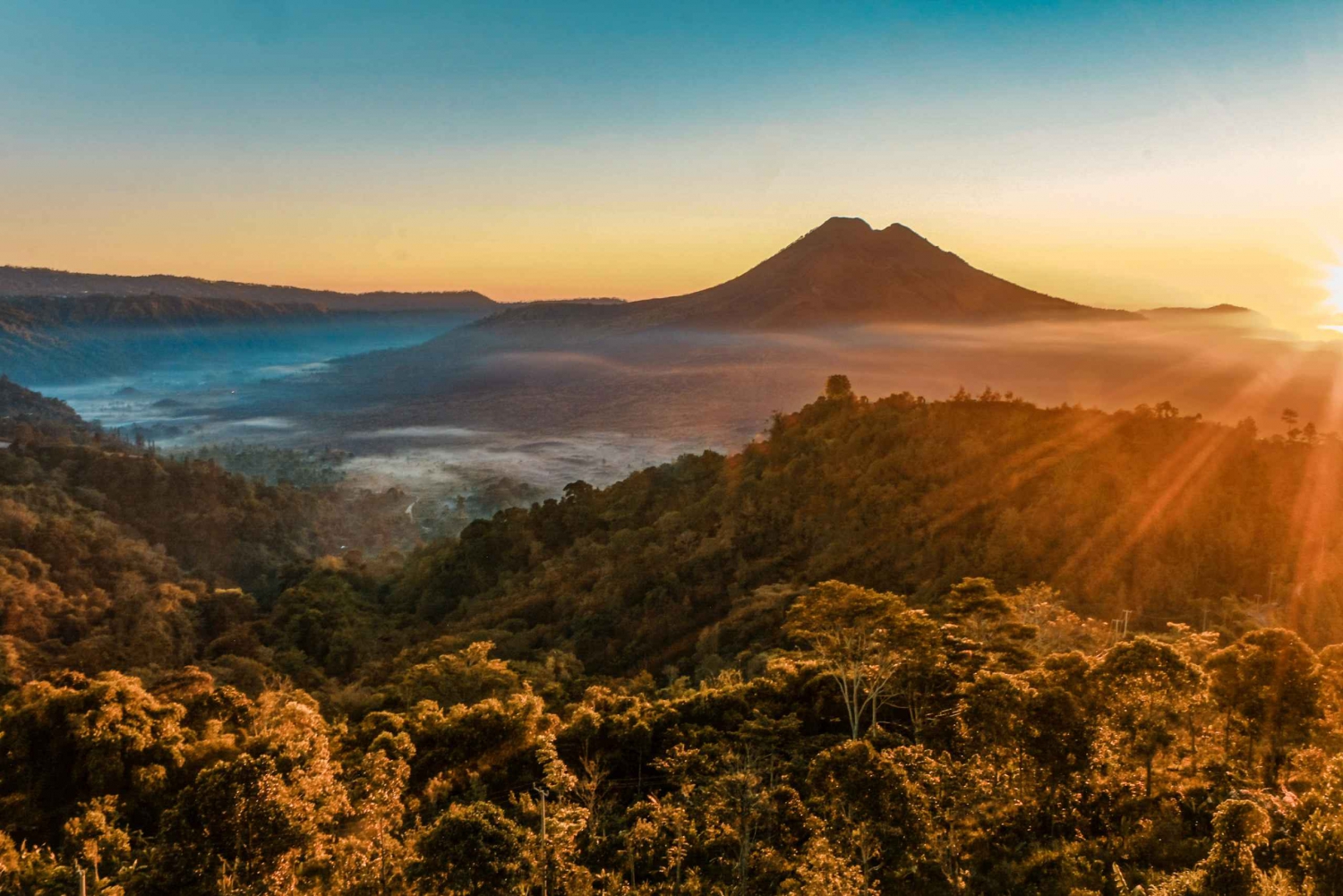 Bali: Trekking all'alba del Monte Batur con guida e colazione