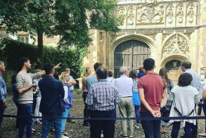 Cambridge: Alumni-Led Walking & Punting Tour w/Kings College