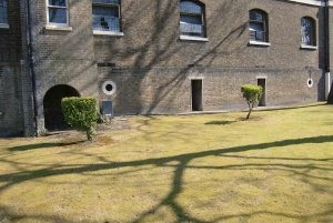 Chatham Historic Dockyard: Call the Midwife Tour